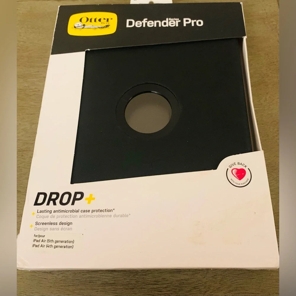 NWB OtterBox iPad Air (5th/4th generation) Defender Series Pro Case